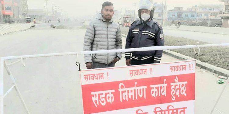 राम निरौलाको पहलमा होर्डिङ बोर्ड