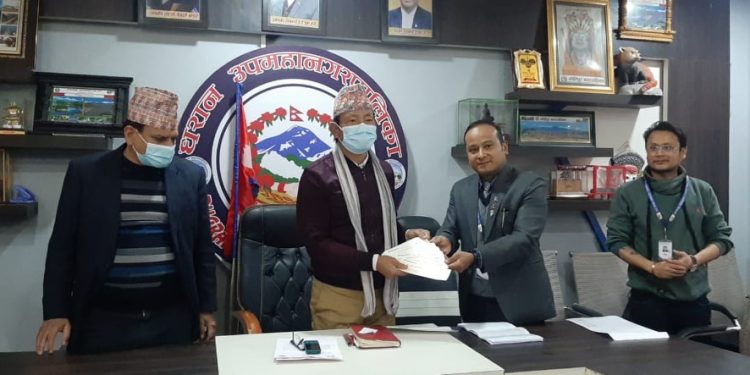 ४० जना कोरोना संक्रमित कर्मचारीको कोरोना बिमा बापतको रकम हस्तान्तरण