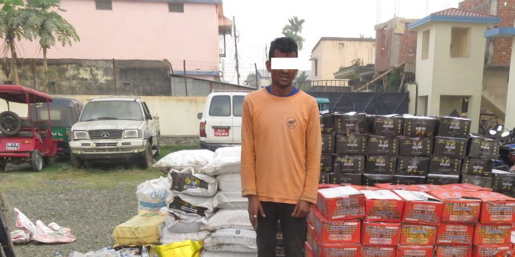 ठूलो परिमाणको मदिरासहित एक भारतीय नागरिक मोरङबाट पक्राउ