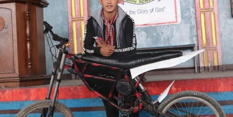 धरान सियोन स्कुलका विद्यार्थीले ३० हजारमै बनाए ब्याट्रीबाट चल्ने इबाइक