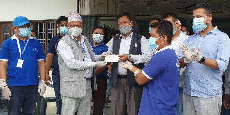 इटहरीको सुबिधा सम्पन्न आइसोलेसनका लागि दश लाख बढी नगद संकलन
