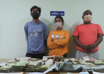 हुण्डी कारोबारमा संलग्न एक महिलासहित तीनजना पक्राउ, राजश्व कार्यालय इटहरीमा बुझाउने तयारी