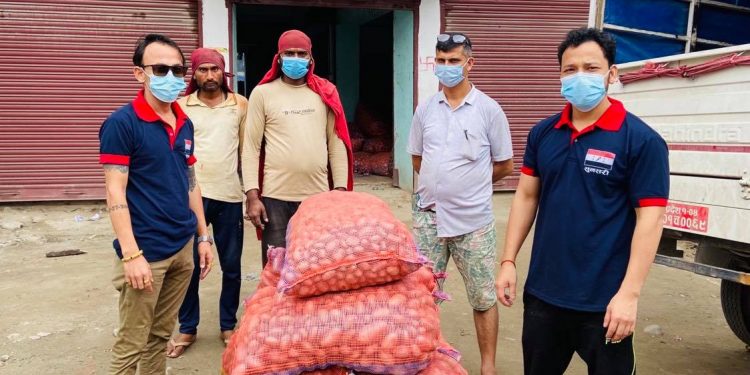तरुण दल सुनसरीको अभियानलाई धर्मेन्द्रले गरे सहयोग