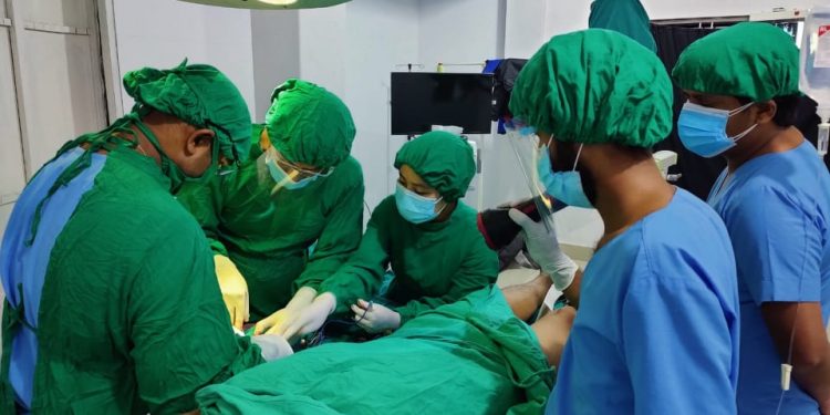 इटहरीको बेदान्त हस्पिटलमा सफल रुपमा अप्रेसन