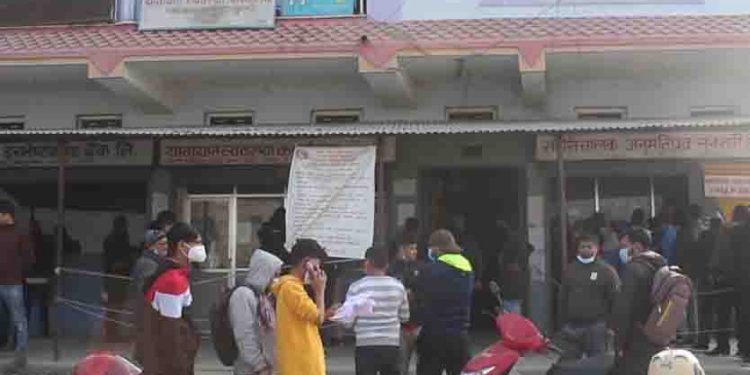 कमिसनको ‘सेटिङ’ नमिल्दा यातायात कार्यालय सार्ने तयारी