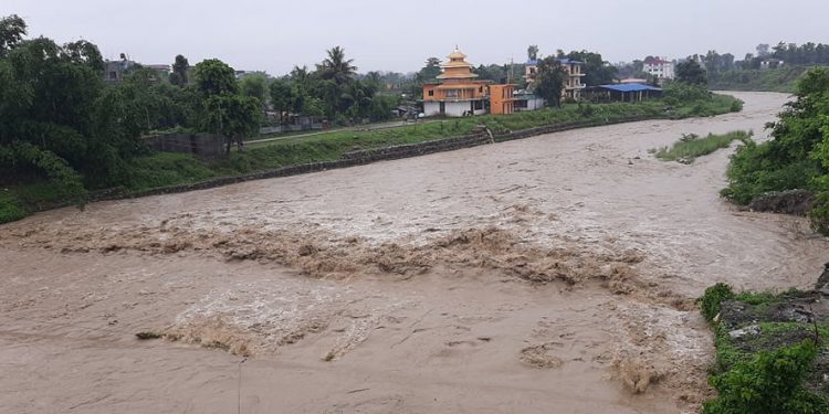 इटहरीमा बाढीका कारण डुबान (तस्वीरहरुसहित)