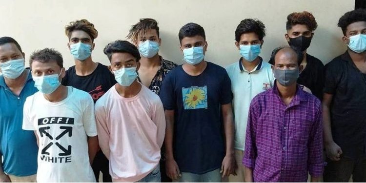 अस्पतालमा आएका बिरामीलाई झुक्याएर निजी क्लिनिकमा लैजाने १० जना बिचौलिया पक्राउ