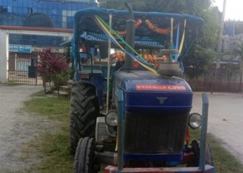 मोरङमा ढुङ्गा चोर्दै गरेको ट्र्याक्टर भगाउन खोज्दा चक्काले किचेर मृत्यु