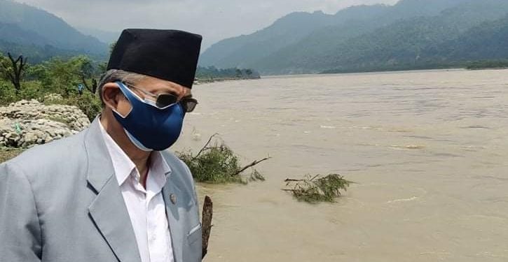 गृहमन्त्री बालकृष्ण खाँणद्दारा सप्तकोसीले कटान गरेको श्रीलङ्का टप्पु क्षेत्रको निरीक्षण