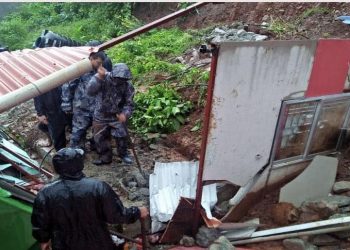 वर्षाको वितण्डा : पहिरोले घर पुरिएर धरानमा ४ र ८ वर्षीय बालबालिकाको मृत्यु