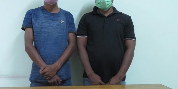 व्यवसायीलाई धम्की दिएर रकम माग्ने दुई पक्राउ