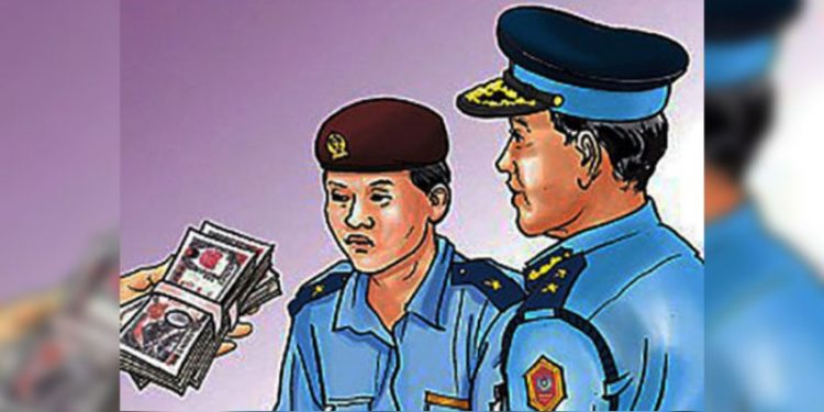 उदयपुरमा ट्राफिक प्रहरीलाई आर्थिक प्रलोभन देखाउने एक पक्राउ