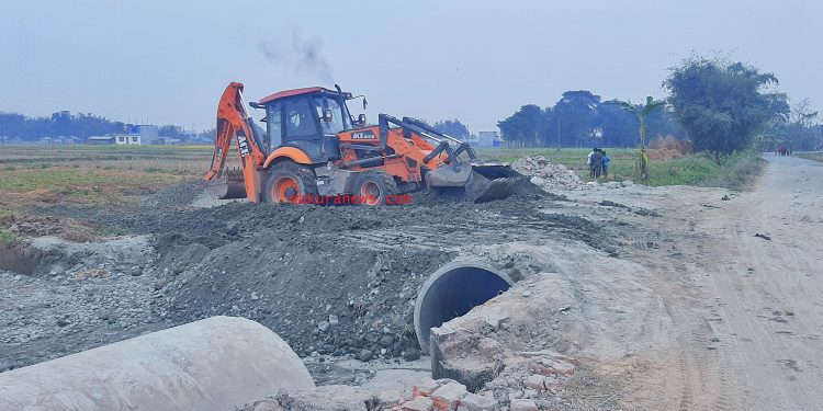 इटहरीका मेयर द्वारिकलाल चौधरीको जग्गा ‘प्लटिङ’ गर्न उपमहानगरको जेसीबी