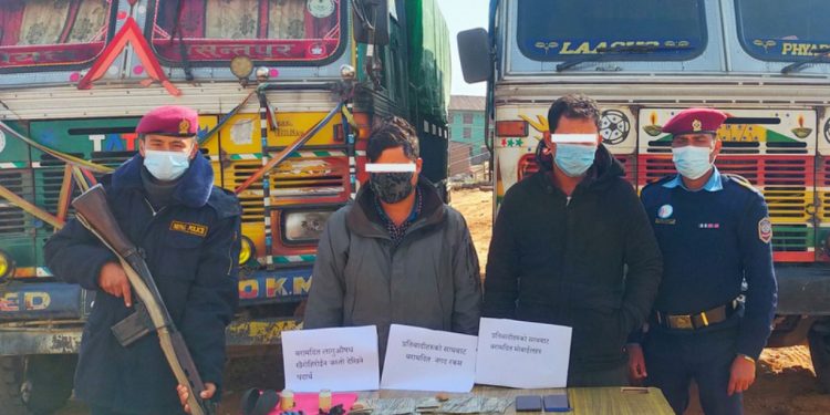 भोजपुरमा ब्राउनसुगरसहित दुईजना ट्रक चालक पक्राउ