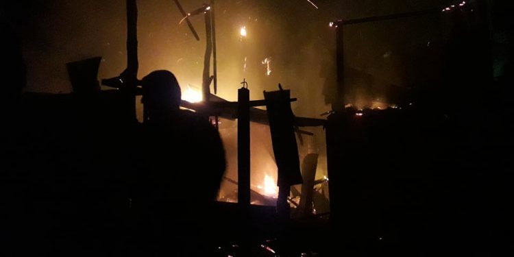 आगलागीमा सात घर जलेर नष्ट, एकको मृत्यु