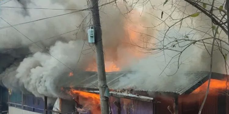 ताप्लेजुङमा आगलागीमा परी वृद्वाको मृत्यु