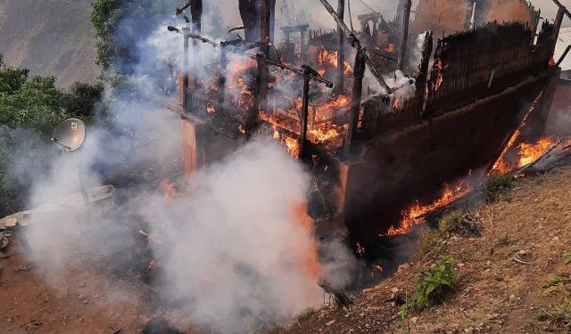 गए राती आकाशबाट आगोसहितको चट्याङ्ग पर्दा उदयपुरमा ११ लाख बराबरको क्षति