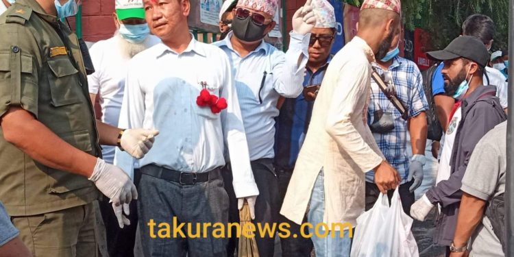 जब धरानका मेयर झाडु बोकेर भानुचौक पुगे…