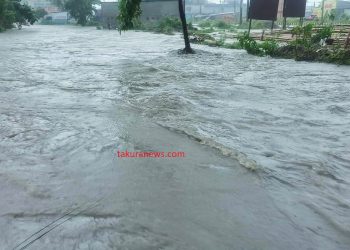 निरन्तरको वर्षाले इटहरीका बस्तीमै पस्यो बाढी, केही ठाउँमा सवारी आवतजावतमा समस्या