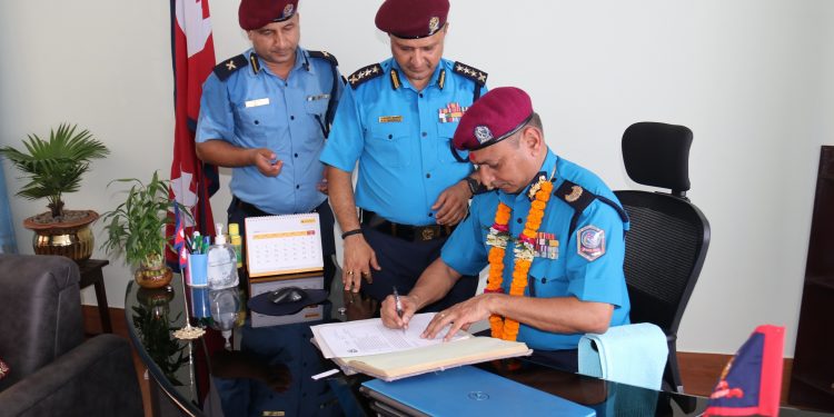 १ नम्बर प्रदेश प्रहरी कार्यालय विराटनगरको प्रमुखमा डीआइजी गिरीले सम्हाले कार्यभार
