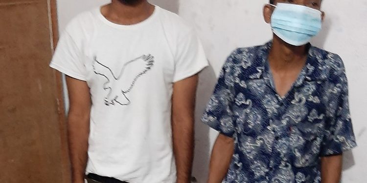 झापामा गाँजासहित दुई पक्राउ