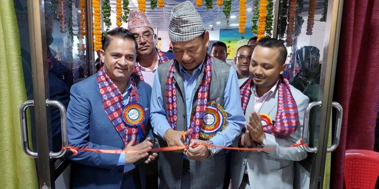इटहरीमा ई–क्यानको शैक्षिक मेला सुरु, मन्त्री राईले गरे उद्घाटन
