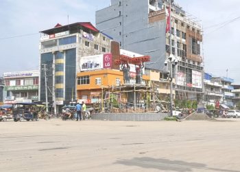 इटहरीमा वीरेन्द्रको शालिक नराख्ने भएपछि असन्तुष्ट समूहले भेट्यो मेयरलाई