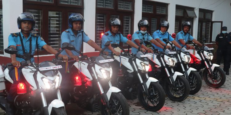 प्रदेश १ मा प्रहरीलाई मोटरसाइकल हस्तान्तरण