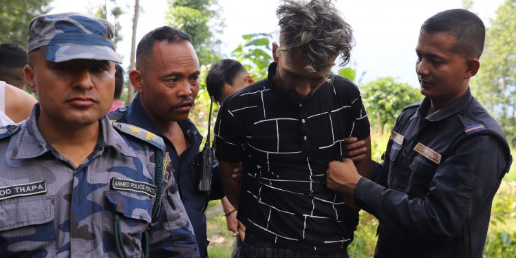 ताप्लेजुङमा आइएमई लुटपाट, एक पक्राउ