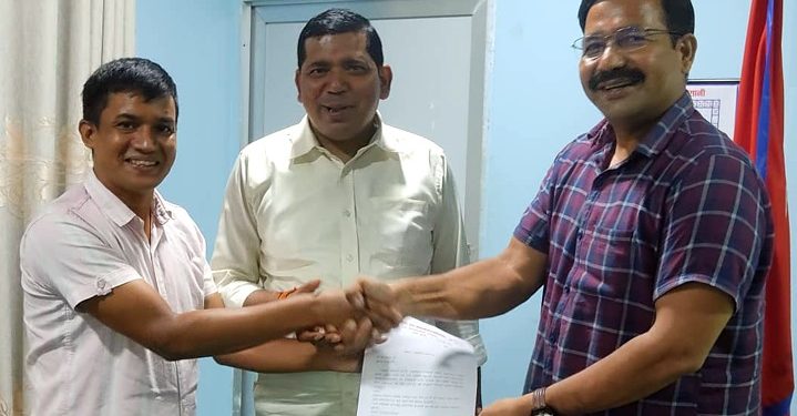 इटहरीका नगर प्रमुख हेमकर्ण पौडेलको प्रेस संयोजकमा तरहराका धनबहादुर पुरी नियुक्त