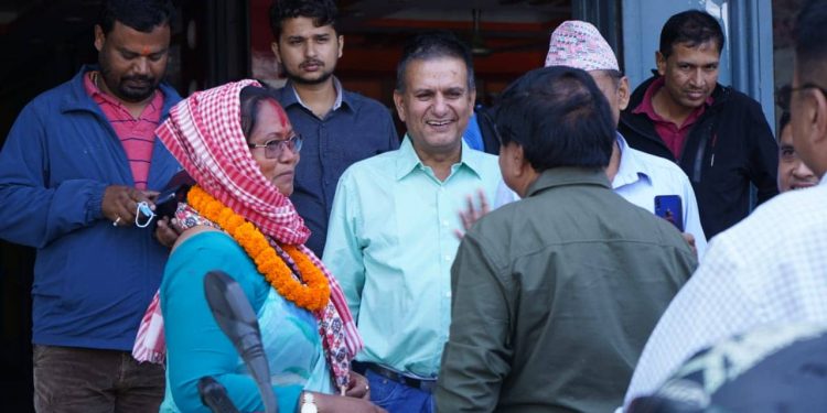 सुनसरी ३ मा मतदाताको साथ पाउँदै एमालेकी भगवती चौधरी, जनमतको संरक्षण गर्न जनताको आग्रह