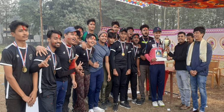 नेविसंघ जनता बहुमुखी क्याम्पसले आयोजना गरेको क्रिकेट प्रतियोगितामा विश्व आदर्शलाई उपाधि
