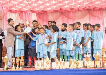 महर्षि स्कुललाई इटहरी एनप्याब्सन फुटबलको उपाधि