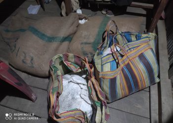 दुई लाख ४० हजार बराबरको अवैध सामान बरामद