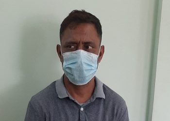 ब्राउनसुगरसहित एक पक्राउ