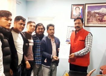 इटहरी अस्पतालमा विद्यार्थीले पूर्ण छुट पाउनुपर्ने मागसहित नेविसंघले गरायो मेयरको ध्यानाकर्षण