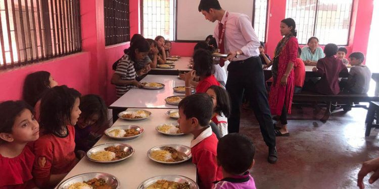 एस्पायर कलेजका विद्यार्थी बालआश्रममा