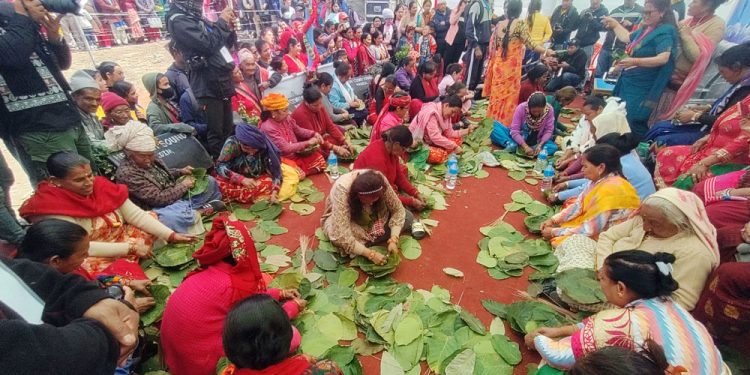 ताप्लेजुङमा टपरी गाँस्ने प्रतियोगिता