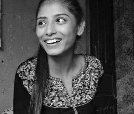 गुडिरहेको अटोबाट लड्दा २२ वर्षीया युवतीको मृत्यु