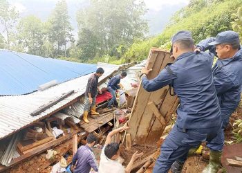 तेह्रथुममा पहिरोले घर पुरिएर एकको मृत्यु, चारजना घाइते