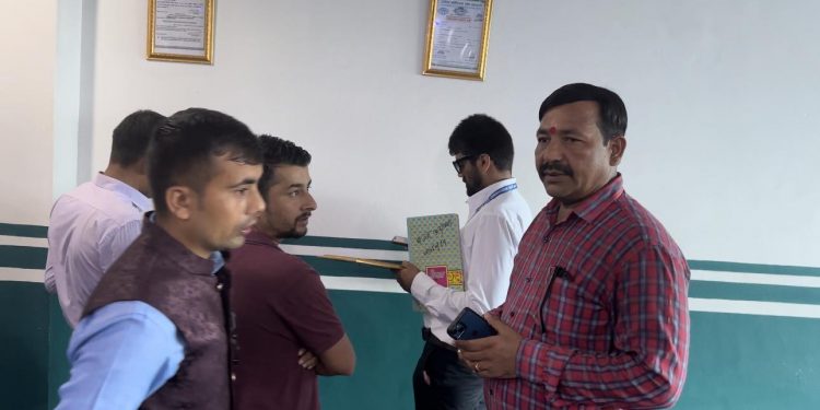 मासिक ६० हजार तलव दिने भन्दै विज्ञापन गर्ने कम्पनीमा इटहरी उपमहानगरको छापा