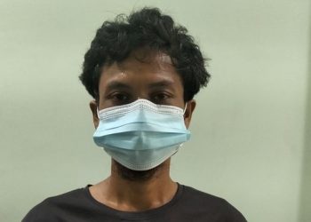 ब्राउनसुगरसहित एक पक्राउ