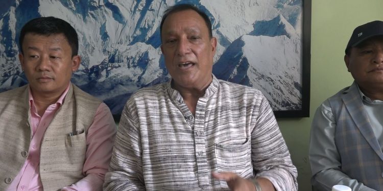 कोसी प्रदेशका मुख्यमन्त्री हिक्मत कार्कीलाई कांग्रेसले विश्वासको मत नदिने