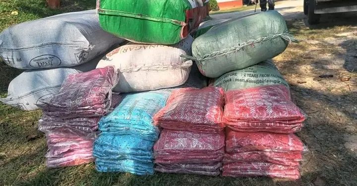 इटहरी ल्याउँदै गरेको अवैध सामान बरामद