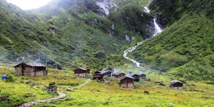 ताप्लेजुङ : पर्यटकलाई लोभ्याउँदै तोक्पेगोला