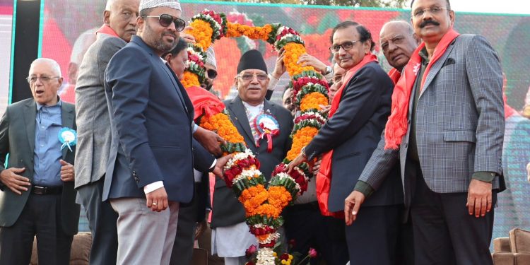 अर्थतन्त्र चलायमान बनाउन सरकार लागिपरेको छ : प्रधानमन्त्री