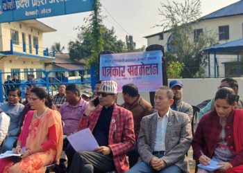 रातारात प्रहरी अस्पताल सारिएपछि यथास्थानमा फर्काउन माग