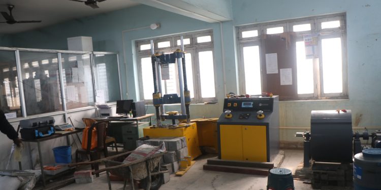 इटहरी उपमहानगरमा ल्याब प्रयोगशाला सुरु भएपछि सहज