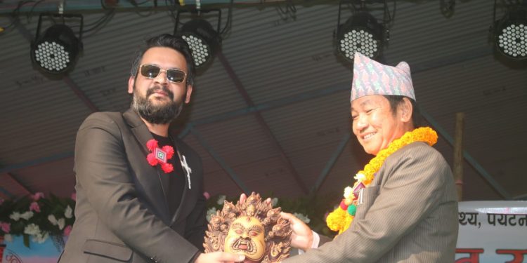 काठमाडौँका मेयर बालेन शाहले धरान आएर गरे हर्क साम्पाङको प्रशंसा