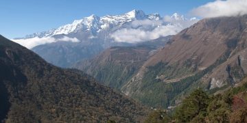 सगरमाथा राष्ट्रिय निकुञ्जको राजस्व बढ्यो